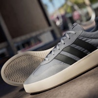 アディダス バレンシアガ デコルテ グレースリー/コアブラック/グレーツー JR3518 2