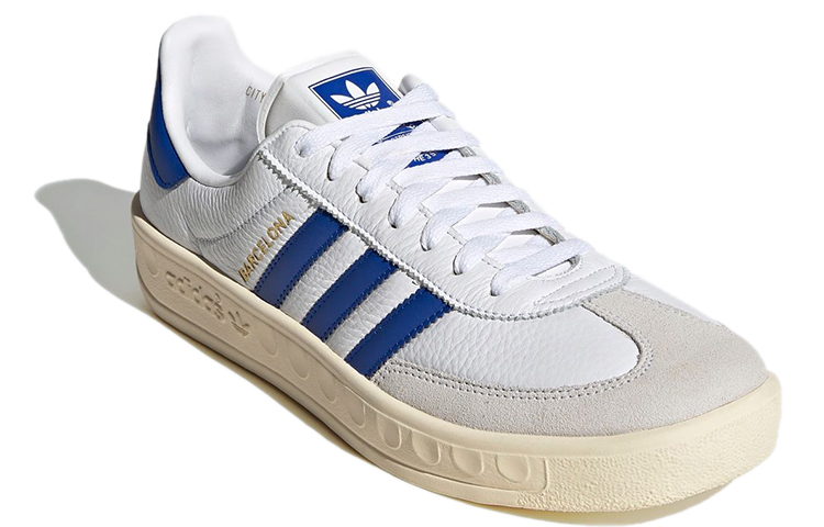 Lookbook adidas Barcelona Putih Awan Biru FV1195