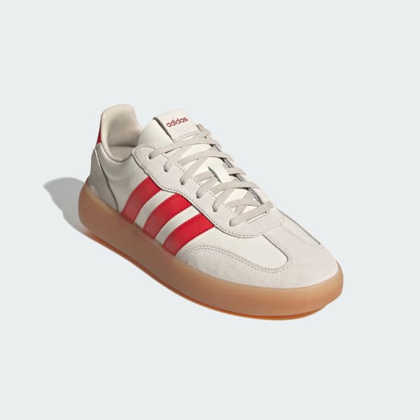 Shop adidas Barreda Decode 運動鞋 米白/亮紅/氧化鋁 JR1231