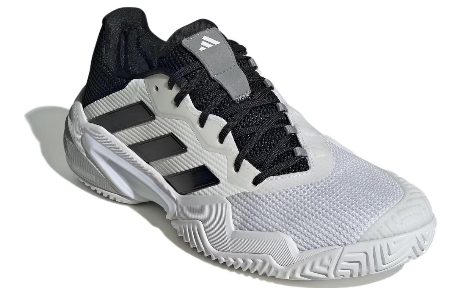Shop adidas Barricade 13 耐磨減震 低筒 網球鞋 男款 白黑