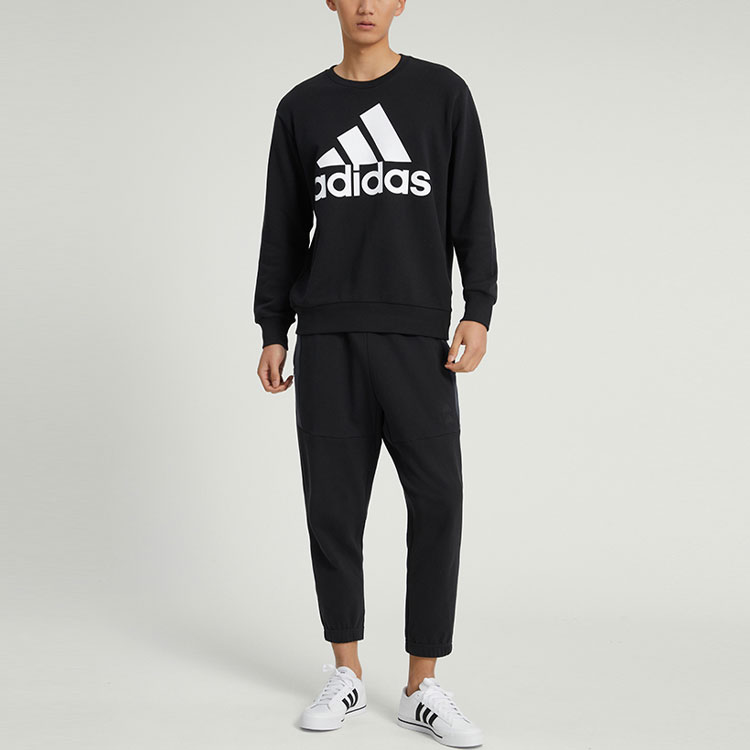 Lookbook adidas Baju Sejuk Hitam Crewneck Logo Sulaman - Saiz Besar IC9324