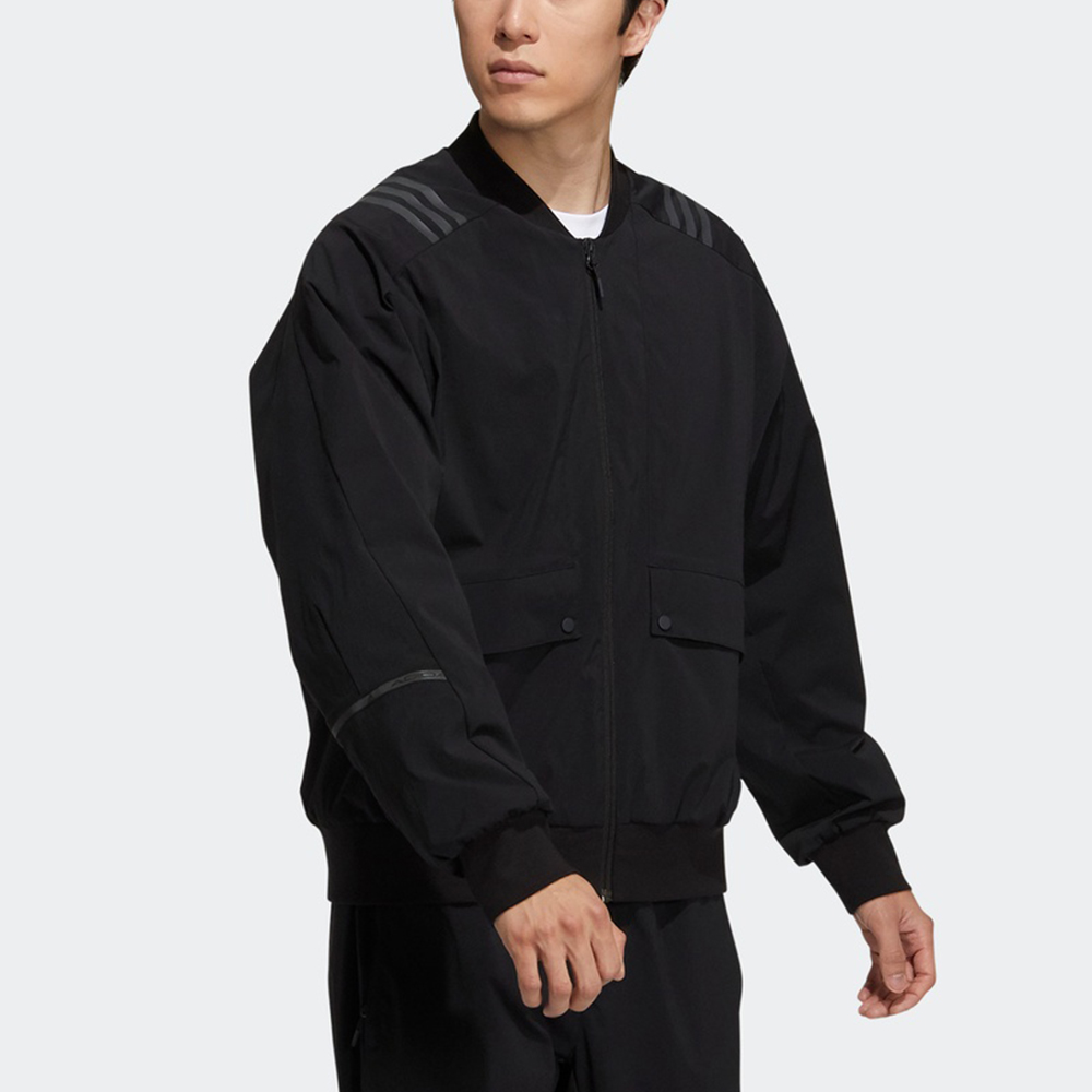 Lookbook 아디다스 블랙 미니멀 로고 파일럿 자켓 H40231