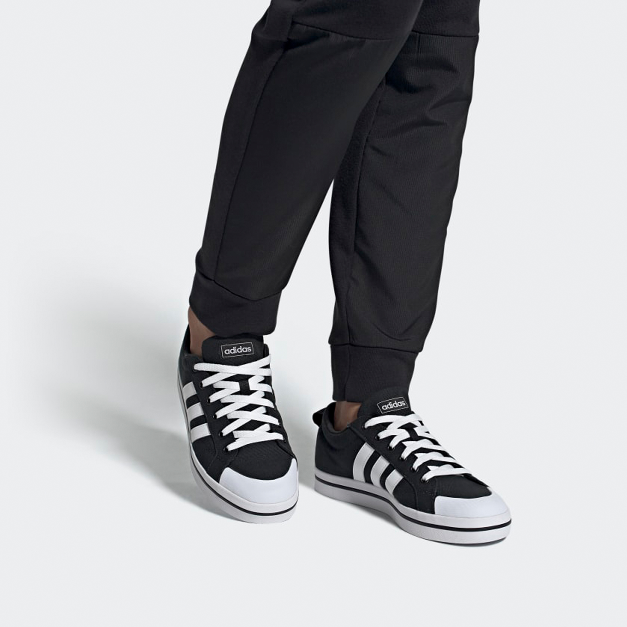 Cheap adidas Bravada ''Zwart'' FV8085