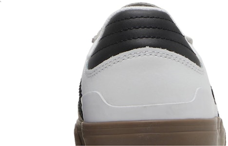 adidas Busenitz Vulc 2 'White Gum' Sepatu Skater Putih Gum GW3190 Sizing adidas Busenitz Vulc 2 'White Gum' Sepatu Skater Putih Gum GW3190