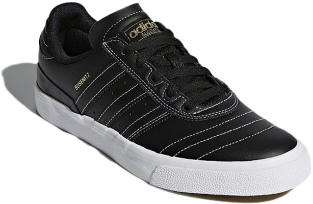 阿迪达斯 Busenitz Vulc 黑白配色滑板鞋 CQ1167 Lookbook 阿迪达斯 Busenitz Vulc 黑白配色滑板鞋 CQ1167