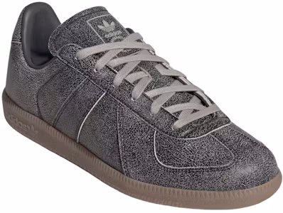 Lookbook adidas BW Army 黑色裂紋皮革 JR7346