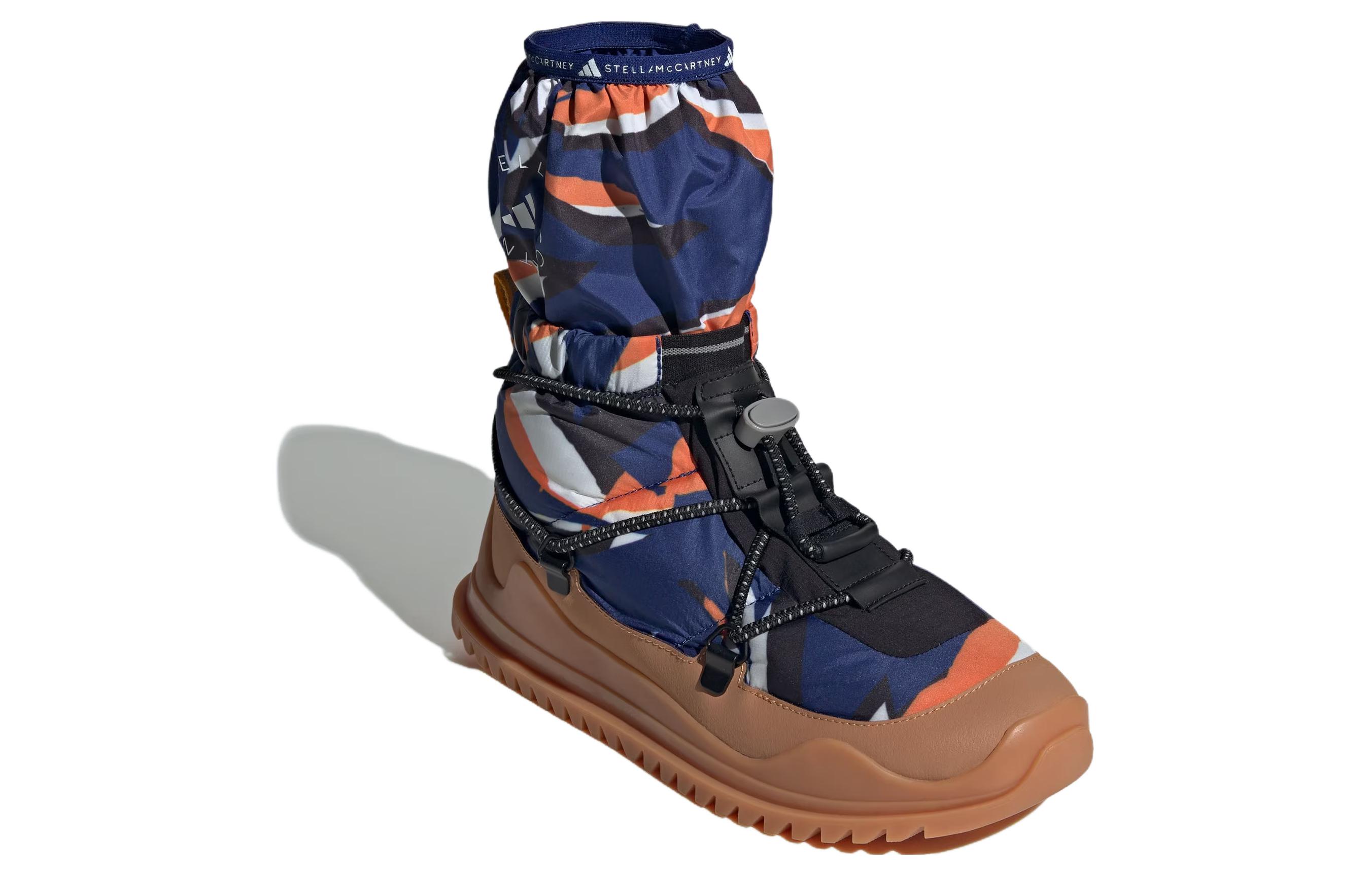 Lookbook adidas x Stella McCartney Sepatu Bot Musim Dingin 'Biru' ID9610