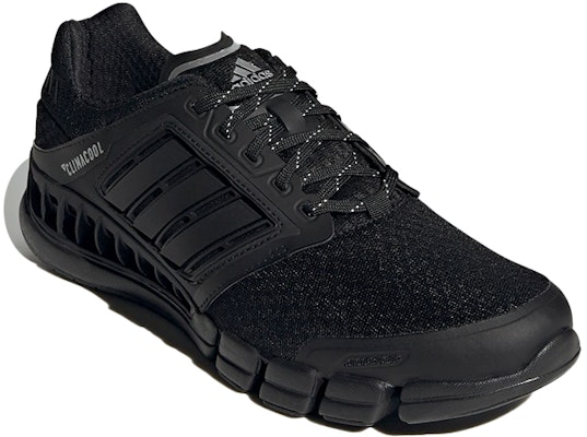 阿迪达斯革命者黑色 GV7310 Lookbook 阿迪达斯革命者黑色 GV7310