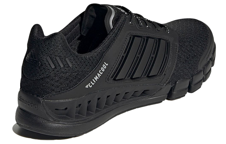 Shop 阿迪达斯革命者黑色 GV7310