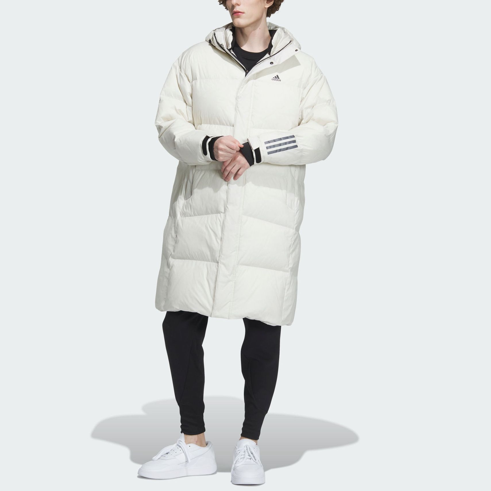 Lookbook adidas CLIMAWARM Chaqueta Blanca Impermeable con Capucha y Acolchado térmico IL8927