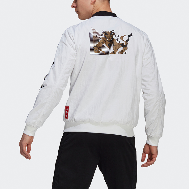 Shop adidas CNY Juve Bomber Jacket Juventus Cetakan Bola Sepak Putih GU6962