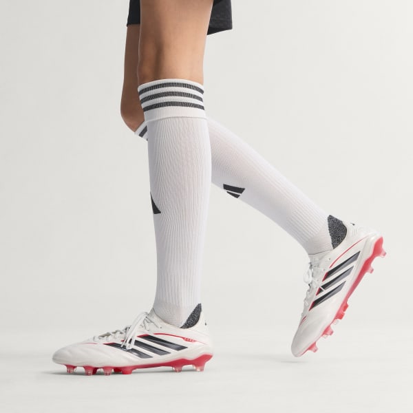 Lookbook Adidas Copa Pure IV Elite FG 固定釘足球鞋 零金屬/核心黑/亮紅 JQ0396