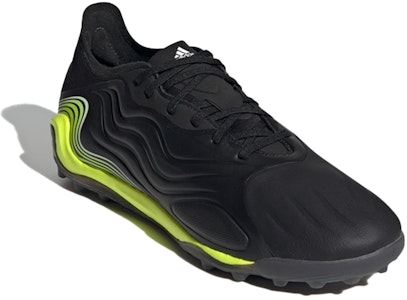 阿迪达斯 Copa Sense.1 TF '黑色 太阳黄' FW6510 Lookbook 阿迪达斯 Copa Sense.1 TF '黑色 太阳黄' FW6510