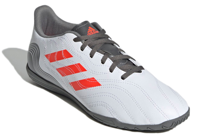 Lookbook adidas Copa Sense.4 室內足球鞋 持久防滑 白灰紅