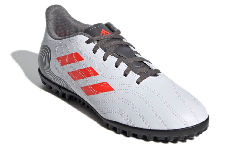 Lookbook adidas Copa Sense.4 舒適耐磨 低筒運動足球鞋 白紅