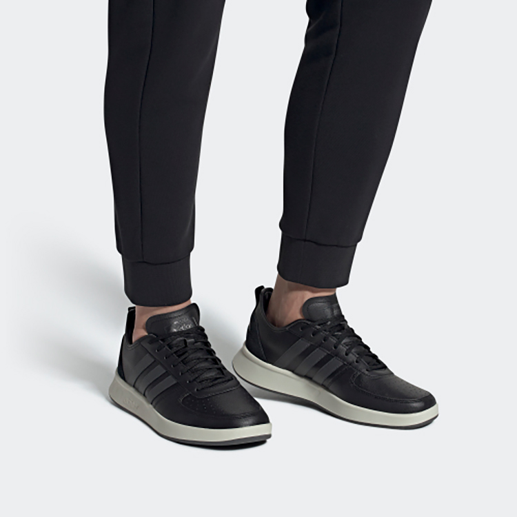 Sizing adidas Court80s Chaussures de Tennis Noires EE9671