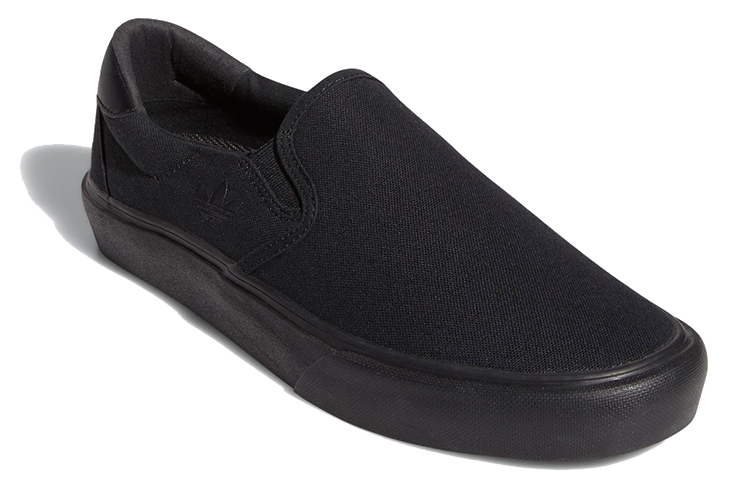 Lookbook adidas Court Rallye Slip ''Tripla Nera'' FY4553