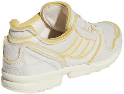 アディダス コージーZX 8000 チョークホワイト HP7713 Lookbook アディダス コージーZX 8000 チョークホワイト HP7713