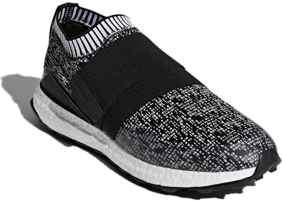 adidas CrossKnit Boost 2.0 'Core Black' F33733 Lookbook adidas CrossKnit Boost 2.0 'Core Black' F33733