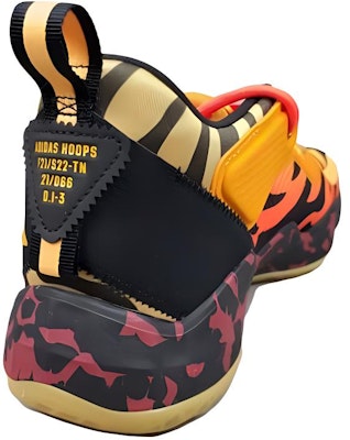 adidas D.O.N. Issue #3 'Eye of the Tiger' GX8952 Shop adidas D.O.N. Issue #3 'Eye of the Tiger' GX8952