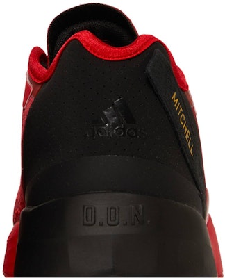 adidas D.O.N. Issue #4 '3.01 Louisville' GX6886 Sizing adidas D.O.N. Issue #4 '3.01 Louisville' GX6886