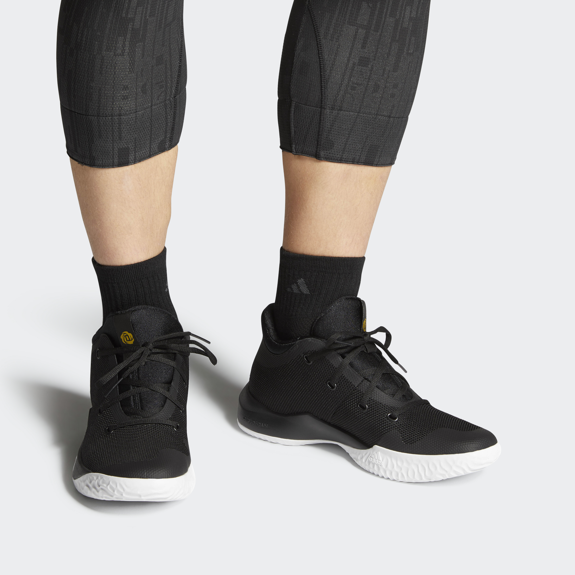 Sizing adidas D Rose Menace 3 'Hitam Emas' CQ0523