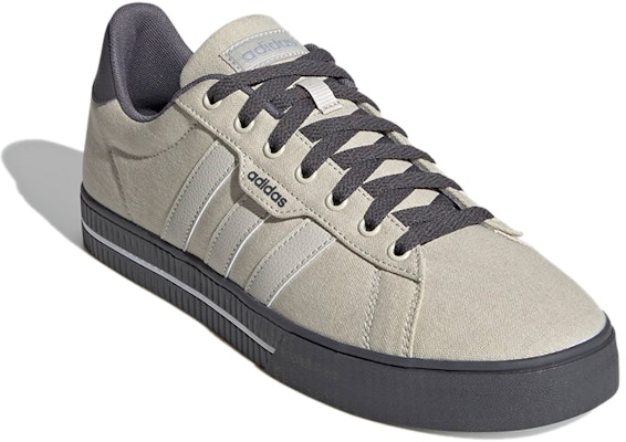 阿迪达斯 Daily 3.0 '铝色' 运动鞋 FW8672 Lookbook 阿迪达斯 Daily 3.0 '铝色' 运动鞋 FW8672