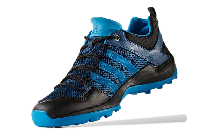 Lookbook adidas Daroga Plus ''Blauw Zwart'' B40918