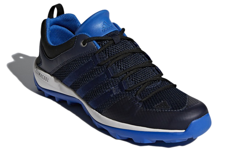 Lookbook adidas Daroga Plus 輕便透氣休閒運動鞋 藏藍