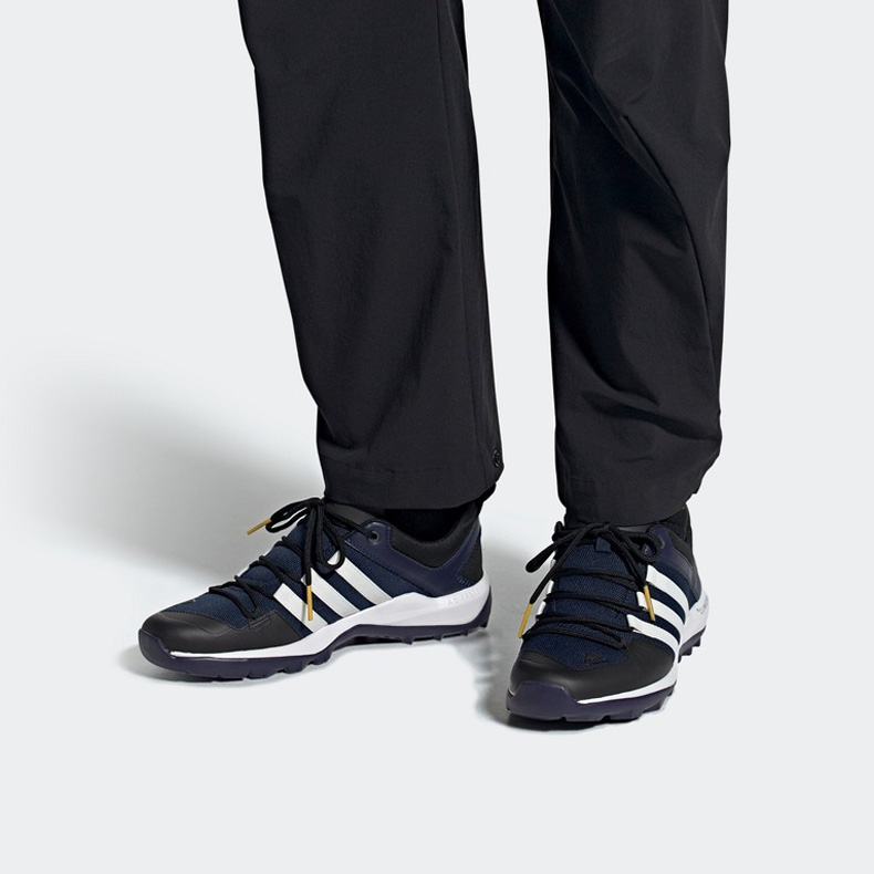 Sizing adidas Daroga Plus 帆布 藍黑色