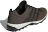 Shop adidas Daroga Plus Lea 耐磨低筒戶外功能鞋 棕黑色