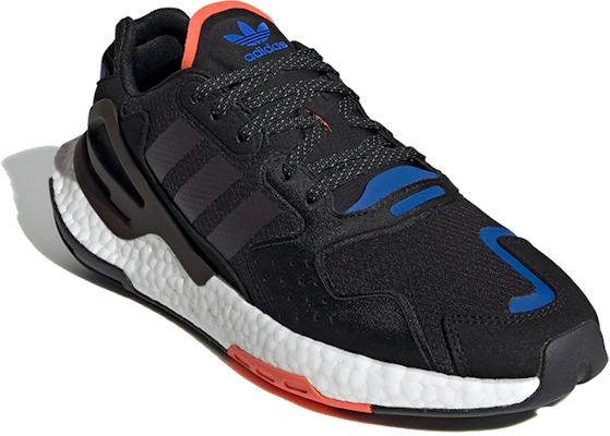 阿迪达斯 Day Jogger ‘黑色太阳红’ FW4818 Lookbook 阿迪达斯 Day Jogger ‘黑色太阳红’ FW4818