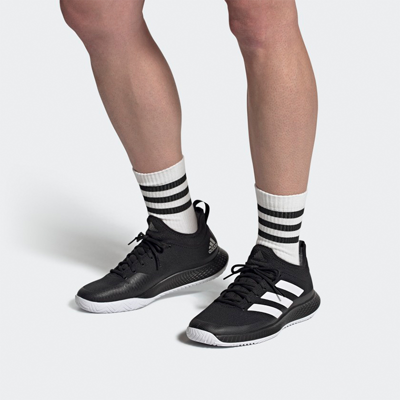 Sizing adidas Defiant Generation MC ''Noir Blanc'' FX5810