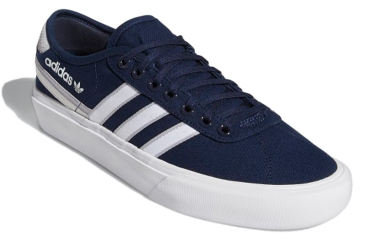 Lookbook adidas originals 低筒 板鞋 男女同款 藍白