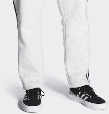 adidas originals Delpala 黑白 Sizing adidas originals Delpala 黑白