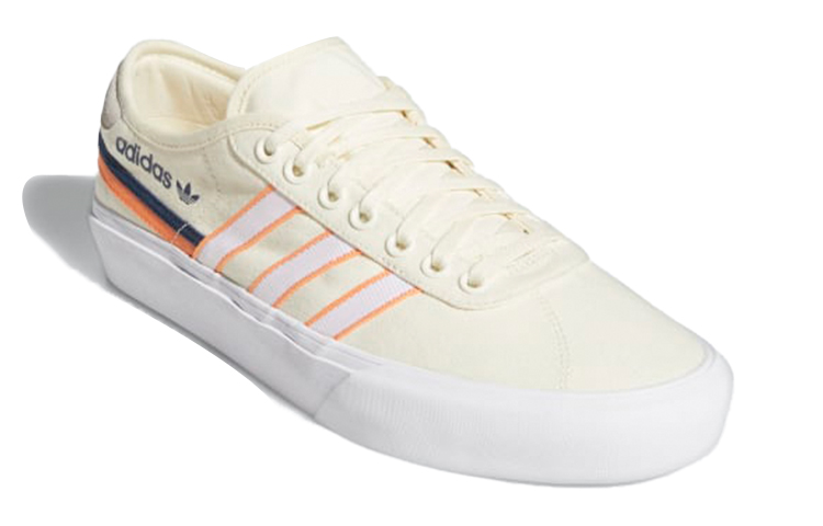Lookbook adidas Delpala ''Crème Wit Schreeuwend Oranje'' FY7497