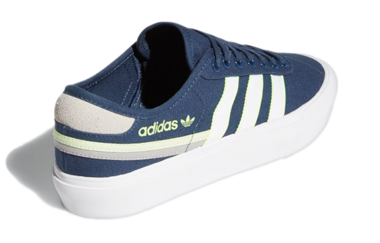 Shop 아디다스 델팔라 '크루 네이비' FY7494