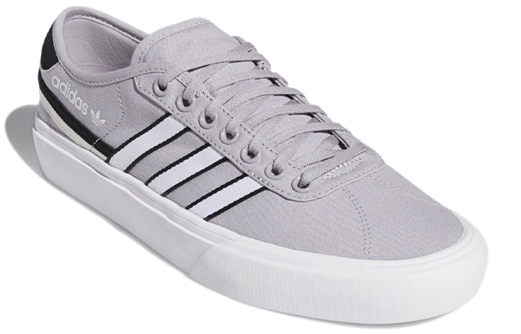 Lookbook アディダス デルパラ "グローリーグレー" FV0637