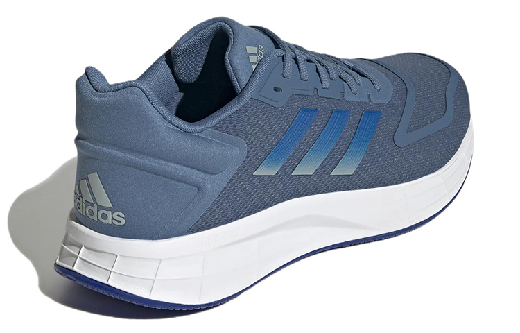 Shop adidas Duramo 10 低筒耐磨跑步鞋 靛藍色