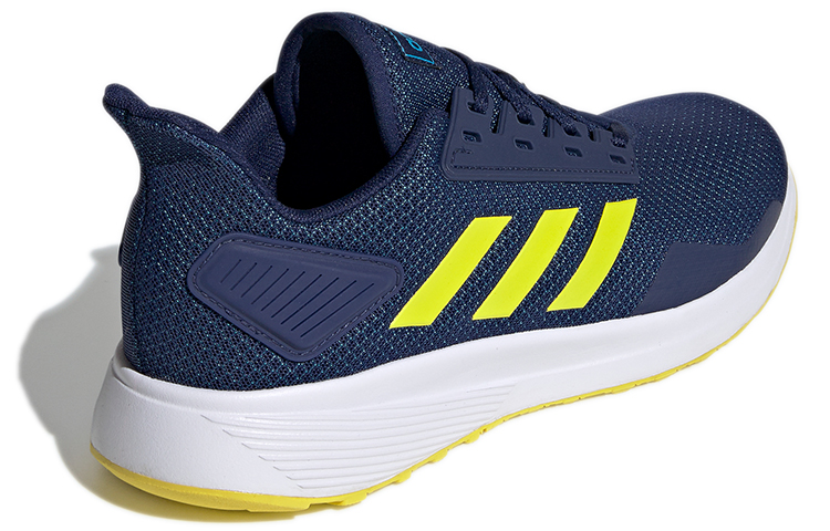 Shop adidas Duramo 9 低筒跑步鞋 隱藍色