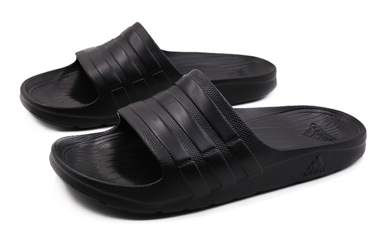 Lookbook adidas Duramo Slide 'Hitam Teras' S77991