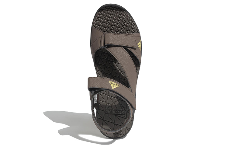 Purchase adidas 回聲 舒適透氣涼鞋 棕色