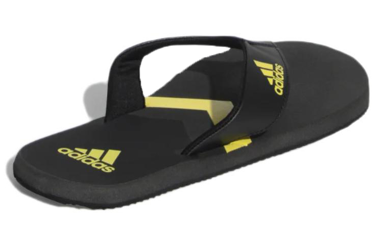 Shop アディダス イージー スリッパ (2019) ブラック EX2365