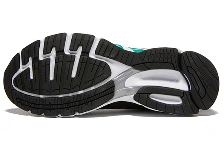 Shop adidas Equipment 10 Zapatillas Ligeras Transpirables Negras de Deporte FW9969