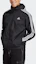 Lookbook adidas Essentials 男款3條紋防水黑色連帽外套 IB0384