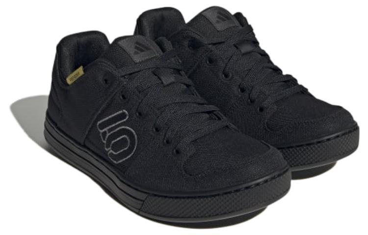 Lookbook adidas Five Ten Freerider ''Noir Gris'' HQ2105