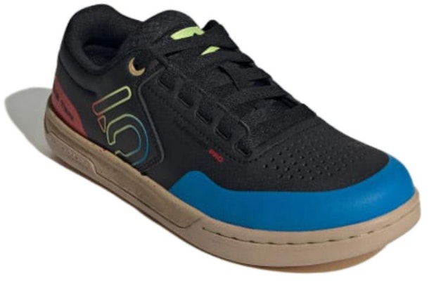 阿迪达斯 Five Ten REERIDER PRO 舒適 百搭 耐磨透氣 低幫 騎行鞋 男款 黑藍 Lookbook 阿迪达斯 Five Ten REERIDER PRO 舒適 百搭 耐磨透氣 低幫 騎行鞋 男款 黑藍