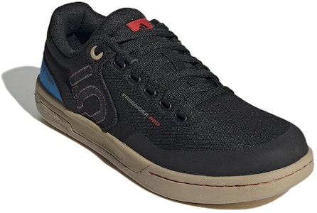 adidas Five Ten Freerider Pro Canvas 'Black Gum' Hitam Getah GZ1932 Lookbook adidas Five Ten Freerider Pro Canvas 'Black Gum' Hitam Getah GZ1932