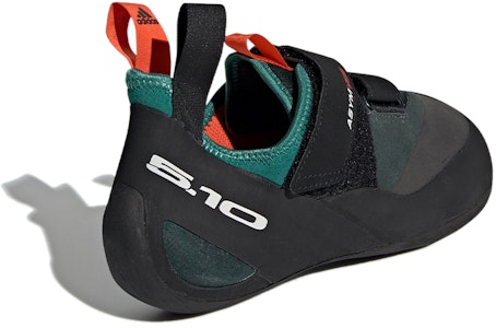 adidas ASYM 輕便耐磨舒適 低筒戶外步行鞋 黑 Shop adidas ASYM 輕便耐磨舒適 低筒戶外步行鞋 黑