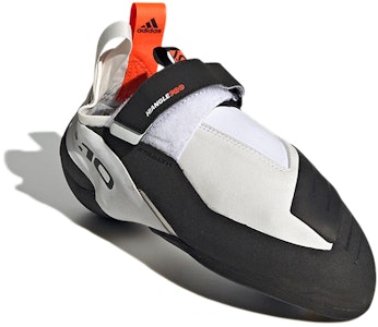 adidas Five Ten Hiangle Pro 'Tokyo Magic Tape Negro Blanco' GV7144 Lookbook adidas Five Ten Hiangle Pro 'Tokyo Magic Tape Negro Blanco' GV7144